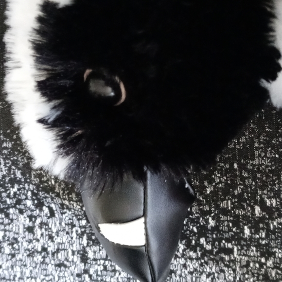 Penguin stuffed animal - Picture 4 of 8